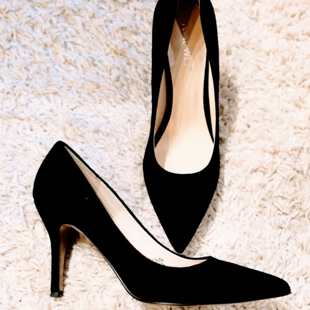 ✨MOVING SALE!! ✨
Nine West Suede Heels | Size 6